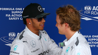 Mercedes In Urgent Contract Talks With Lewis Hamilton